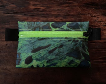 Xpac V07 pouch, ultralight, Mini wallet in Maui   , with neon green YKK water proof Zipper, credit card pouch