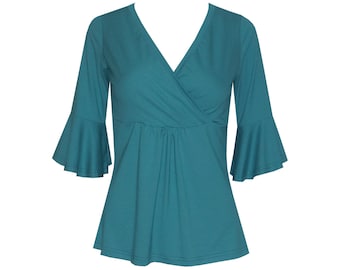 Shirt Lola in many colors suitable for breastfeeding with wrap top flounce sleeves gathers in the front