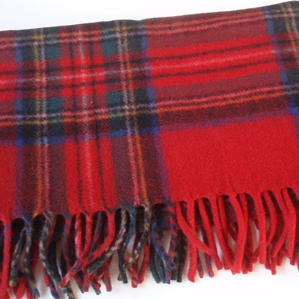 Virgin Wool Red Tartan Blanket/ Made in Romania/ Camp Blanket/ Stadium Blanket/ Picnic Blanket Bed Throw Cabin Cottage Farmhouse Cottagecore