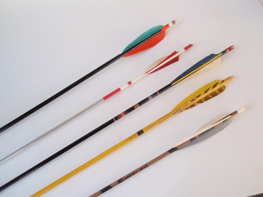 5 Vintage Archery Arrows With Feather Fletching/ Painted Etsy