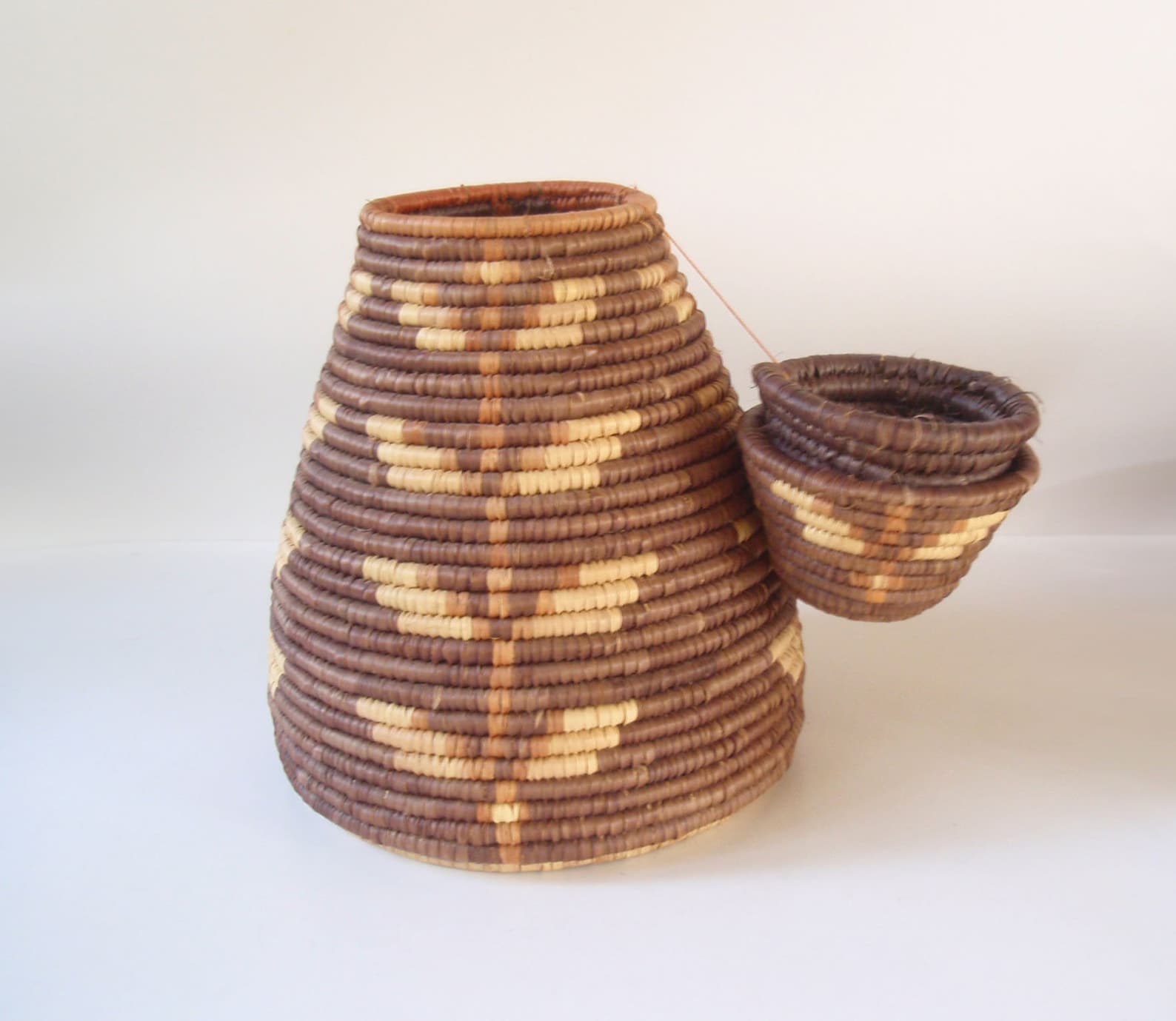 Large Unique Zulu African Coil Basket/ Cone Shaped Lidded Etsy UK