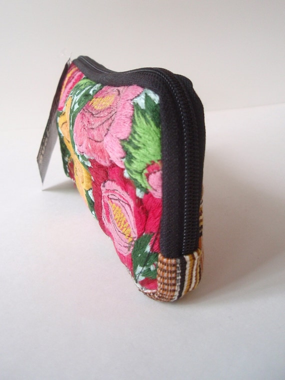 NWT Beautiful Floral Embroidered Wallet/ Women's … - image 4