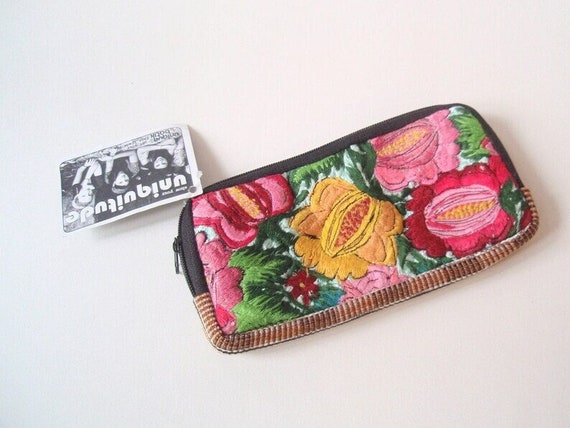 NWT Beautiful Floral Embroidered Wallet/ Women's … - image 2