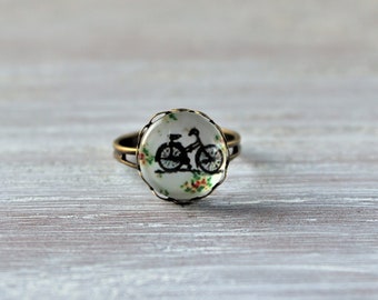 Bicycle Glass Cameo Ring