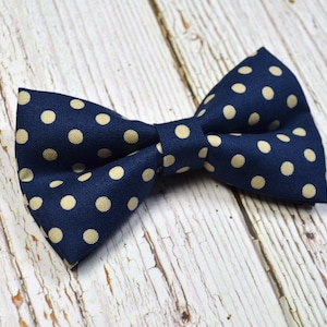 Navy and Ivory Fliege mit Punkten, Fliege für Männer, Fliege für Jungen, Hochzeit, marine Fliege, Geschenk für ihn