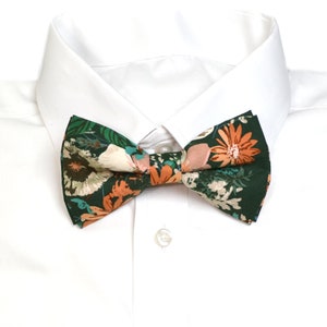 Wedding Bow Tie/Floral Bow Tie/Bourquet Floral bow tie/For Men/Boys/Children/Kids/Dog/Groomsmen/Wedding/Gift For Him/Father and Son/fall