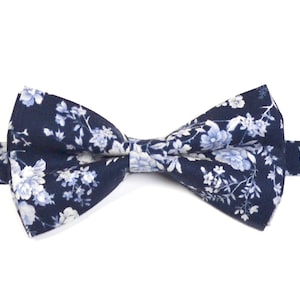 Wedding bowtie/Navy floral tie/For Mens bowtie/Boys bowtie/Children/Kids/Girl/Dog/Groomsmens bowtie/Wedding/Gift For Him/Wedding tie