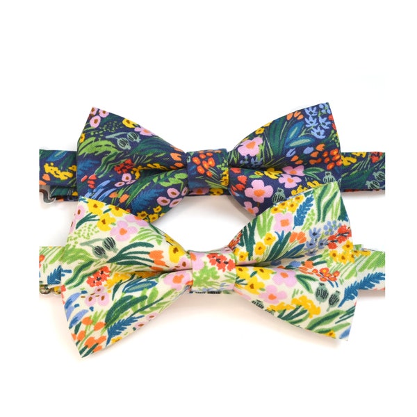 Wedding tie/Floral Field Bowtie/Navy Floral bowtie/Men's BowTie/Boy's BowTie/Wedding BowTie/Groomsmen tie/Floral Tie/Dog Bowtie/Gift For Him