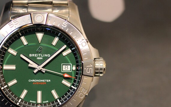 BREITLING  Avenger Automatic Green Dial Men's Wat… - image 3