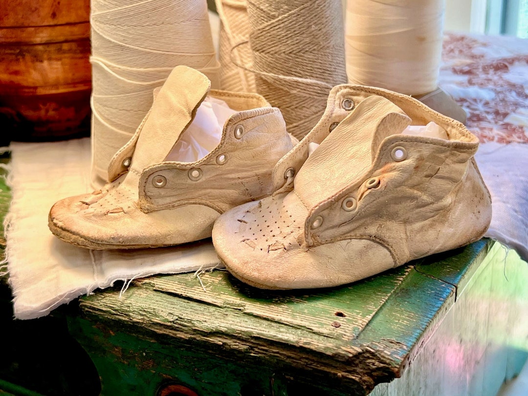 Vintage Leather Baby Shoes, White With Scallops, Antique Kids Shoes ...