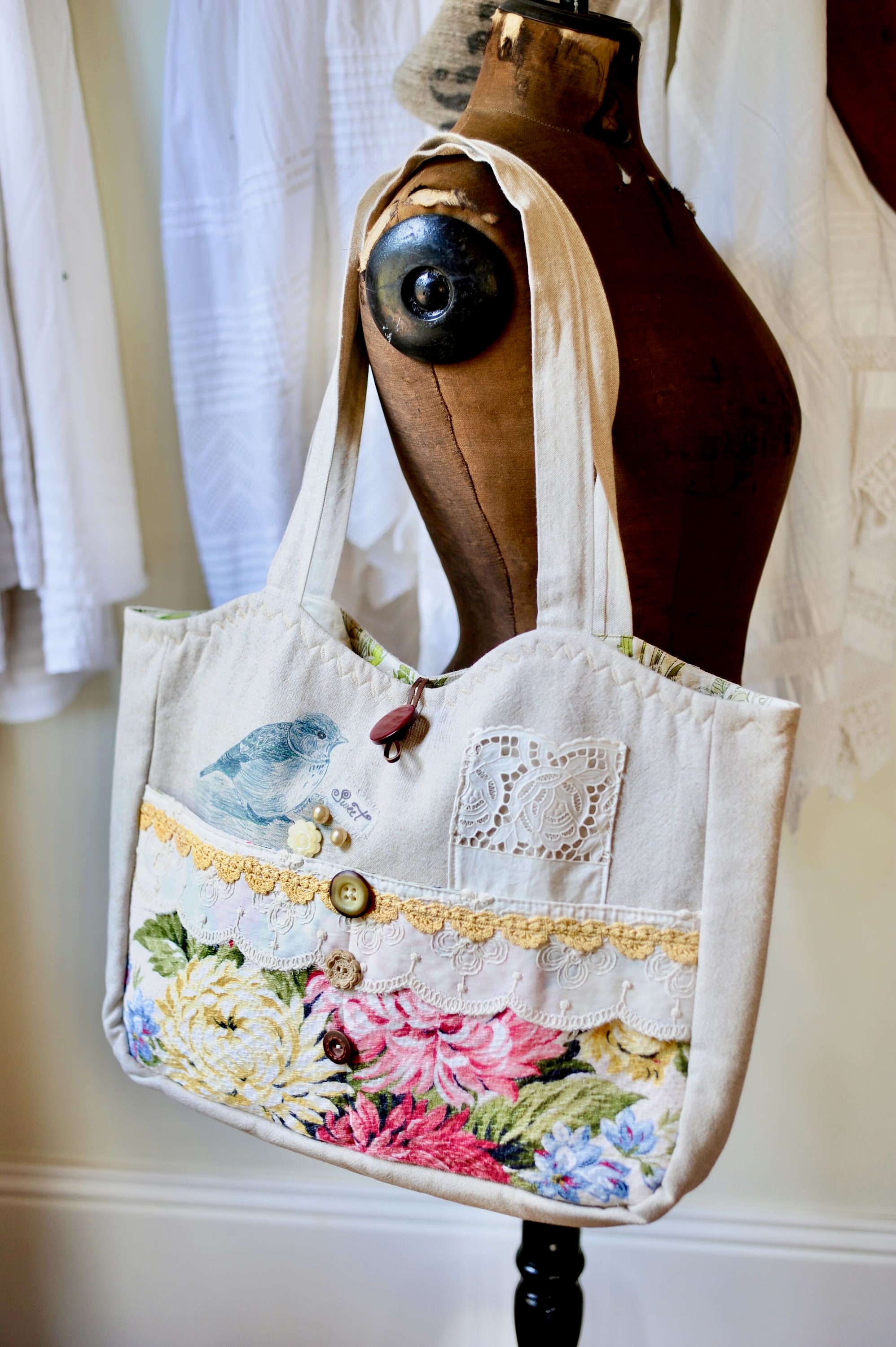 着物・浴衣 Clasp bead bag/retro vintage/Flower Bold Floral Tote, Handcraft Vintage Fabric Bag With Bird
