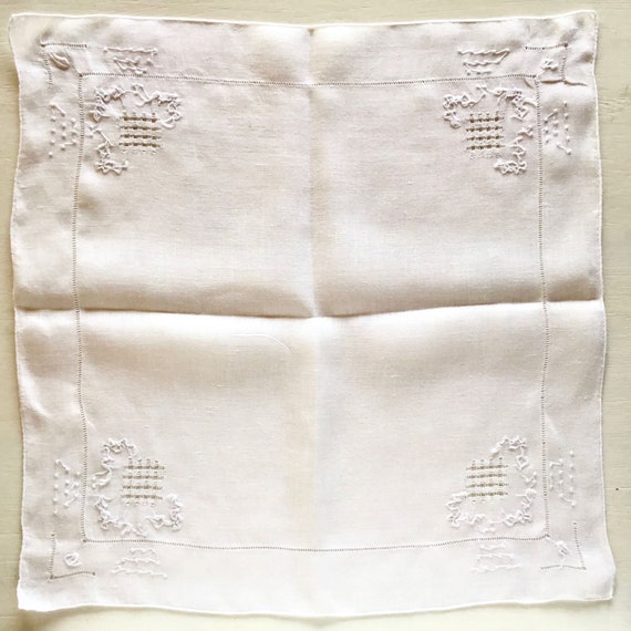 Lovely Antique White Linen Handkerchief with Embr… - image 8