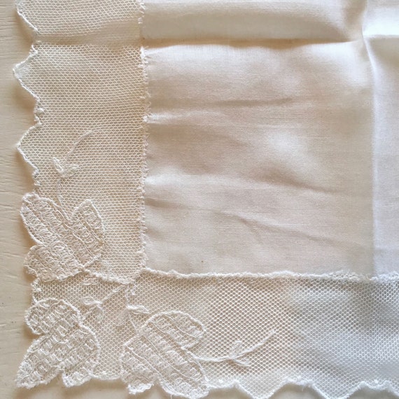 Antique Linen and Tulle Lace Handkerchief, Leaf D… - image 6