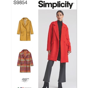 Peut inclure: Patron de couture Simplicity S9854 pour un manteau à double boutonnage avec poches. Le patron comprend deux styles différents : un manteau jaune uni et un manteau à carreaux. Le patron est conçu et imprimé aux États-Unis.