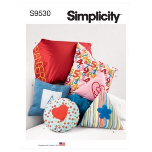 Simplicity S9530 / Kwik Sew K4327 Pillows in Three Sizes and Pillow Case