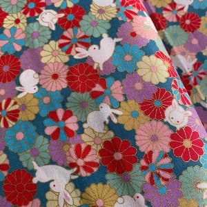 Lapins fleuris Drap de bain Coton japonais Tissu au 1/4 de mètre image 1