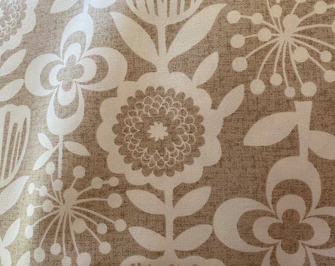 Large Bold Flowers in Cream - Japanese Oxford Cotton - extra wide - fabric by the 1/4mtr