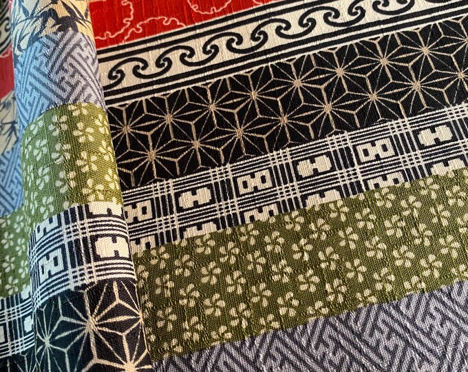 Bands of patterns red/green from Hokkoh Japan
