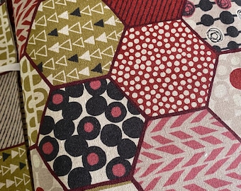 Hexie Magic Burgundy Borders Japanese Linen/Cotton - fabric by the 1/4mtr