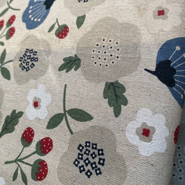 Rinkai - Strawberry garden - Cream Background - Sheeting - Japanese Cotton/Linen 80/20 - fabric by the 1/4mtr