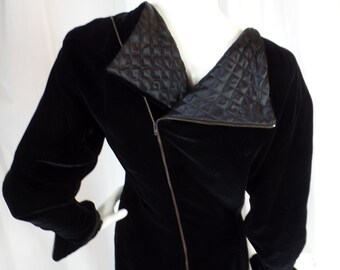 vintage 70s COMPLICE [Gianni VERSACE] diagonal zip silk velvet dress/ quilted detail back +cuffs/ Italy: size US8