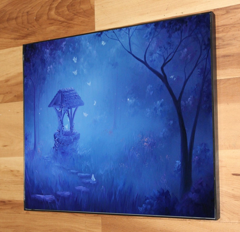 Konsttryck - Blå månbelysta förtrollade skogsfjärilar Hemlig brunn - Fantasilandskapsväggkonst - Välj storlek 10x15 cm 13x18 cm 20x25 cm 30x43 cm TRYCK bild 5