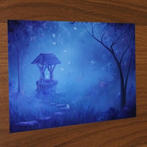 Konsttryck - Blå månbelysta förtrollade skogsfjärilar Hemlig brunn - Fantasilandskapsväggkonst - Välj storlek 10x15 cm 13x18 cm 20x25 cm 30x43 cm TRYCK Print Only