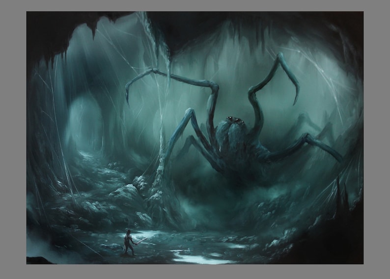 Puede incluir: Una ara&ntilde;a grande y azul con patas largas se encuentra en un espacio oscuro y cavernoso. La ara&ntilde;a est&aacute; rodeada de telara&ntilde;as y el suelo est&aacute; cubierto por una capa de hielo. Una peque&ntilde;a figura con una espada se encuentra en primer plano, frente a la ara&ntilde;a.