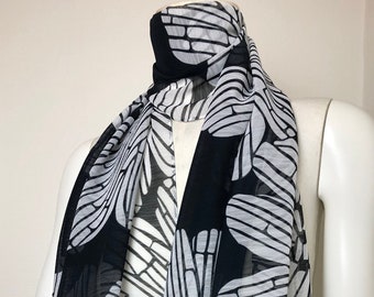 Women shawl, handmade shawl, black shawl, white shawl, floral shawl, lace shawl, flower shawl, handmade scarves, wrap for women