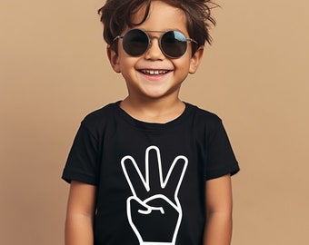 3rd Birthday Outfit Boy Third Birthday Shirt Boy or Girl 3rd Birthday Shirt with Three Fingers T-Shirt Boys 3rd Birthday Gift