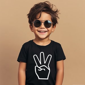 3rd Birthday Outfit Boy Third Birthday Shirt Boy or Girl 3rd Birthday Shirt with Three Fingers T-Shirt Boys 3rd Birthday Gift