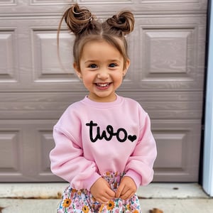 2nd Birthday Girl, Cute Two Birthday Sweatshirt for Party Outfit