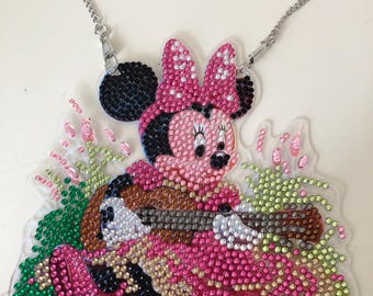 Minnie Mouse hanging pendant