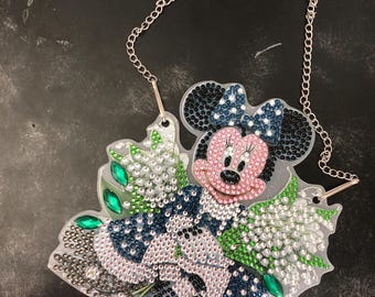 Minnie Mouse hanging pendant