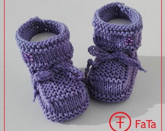 Baby shoes baptismal shoes knitted in purple