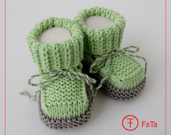 Merino - Cotton Babyschuhe Taufschuhe in hellgrün-grau gestrickt