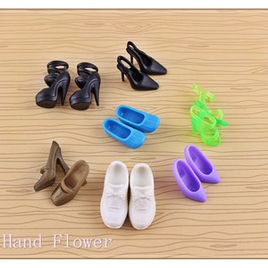 Cutie Plastic Doll Shoes For Barbie Dolls.