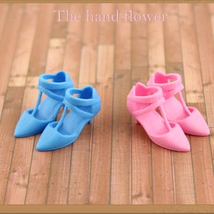 T starp Shoes Blythe doll.