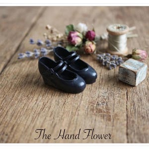 Wedge Mary Jane Shoes for Neo Blythe, Licca, Azone S - Black - 1/8 Doll Footwear image 1