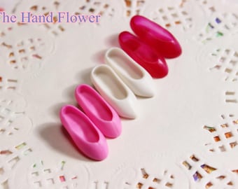 Set of 3 Pairs Classic Kitten Heel Pumps for Licca, Blythe, and Azone Dolls - Elegant Doll Court Shoes Accessories