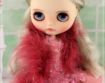 Rosa Rüschen Kleid für Blythe Puppen, elegantes Abendkleid mit Federboa, Puppenkleidung im Maßstab 1:6 für Neo Blythe/Azone Pure Neemo S