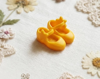 Bright Yellow Star Strap Shoes for 8" Middie Blythe Dolls - Cute Miniature Footwear
