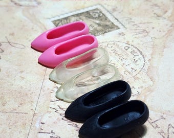 Set of 3 Pairs Classic Kitten Heel Pumps for Licca, Blythe, and Azone Dolls - Elegant Doll Court Shoes Accessories