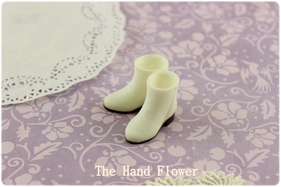 Blythe Licca AZONE Doll Boots Doll fit Cutie Boot white Shoes.