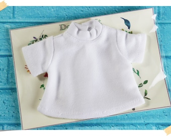 blythe-kleding, witte kleur T-shirt.