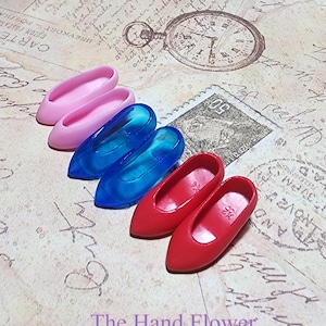 Set of 3 Pairs Classic Kitten Heel Pumps for Licca, Blythe, and Azone Dolls - Elegant Doll Court Shoes Accessories