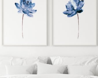 Lotus Wall Art, set di 2 stampe di fiori di loto blu, file digitali, pittura ad acquerello astratta, poster per damigelle d'onore di compleanno