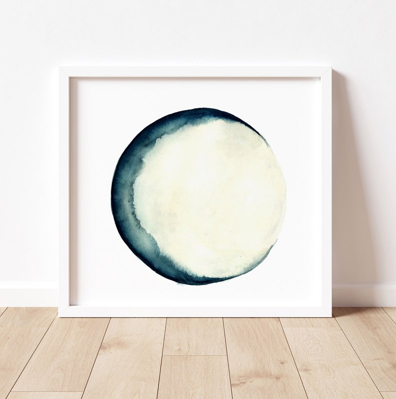 K&ouml;nnte beinhalten: Ein Aquarellbild eines Halbmondes in Blaut&ouml;nen und Wei&szlig;.