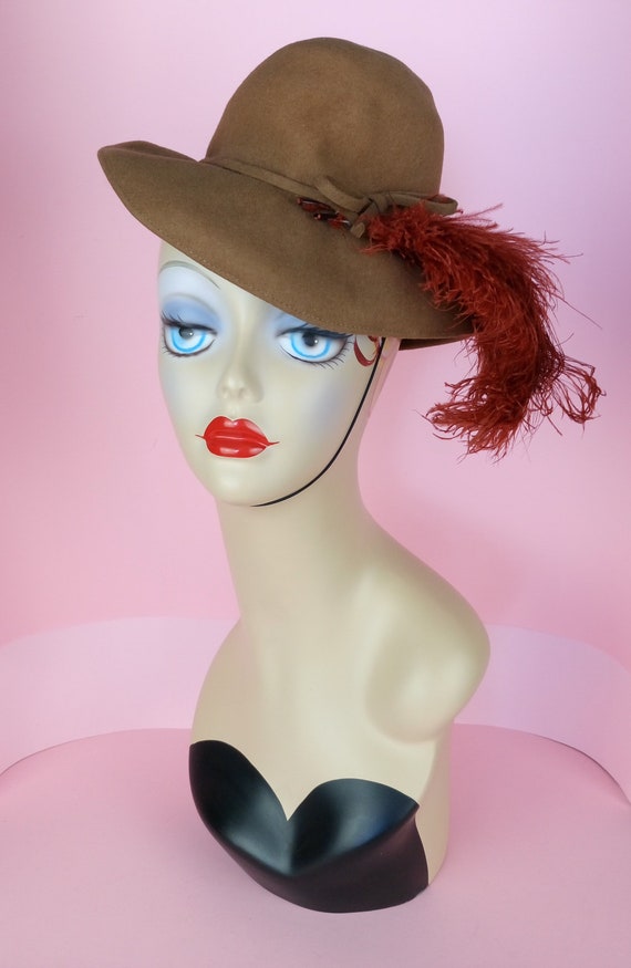Vintage 30s/40s Tan Felt Mini Fedora hat/tilt hat… - image 2