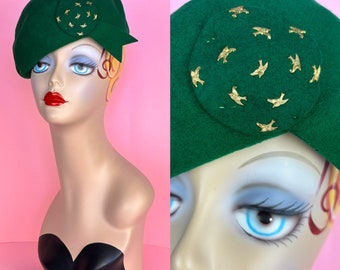 Vintage 40s green tilt hat/beret hat/gold birds studs